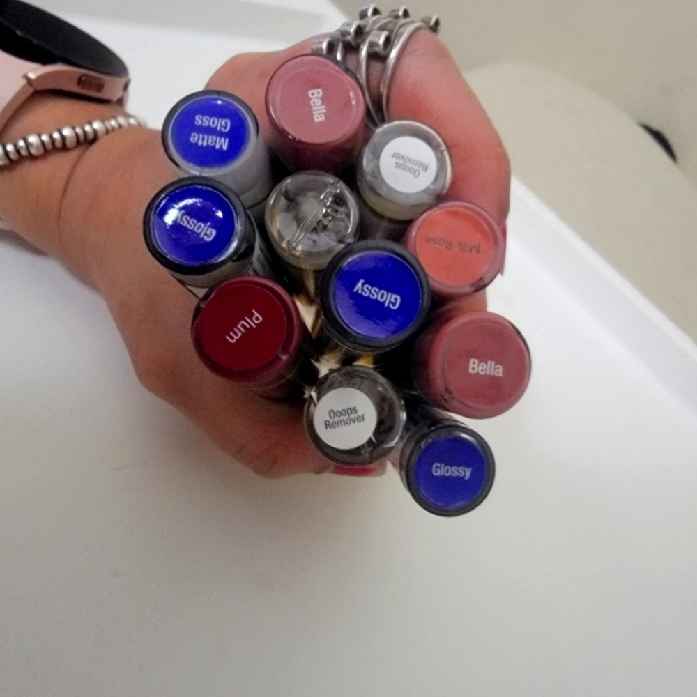 BULK SALE LIPSENSE